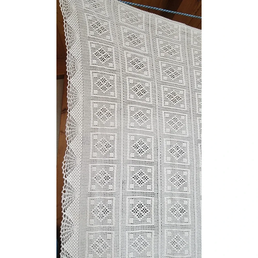 Vintage Handmade Filet Crochet Bedspread‎ Tablecloth 64x80 White Cotton Lace